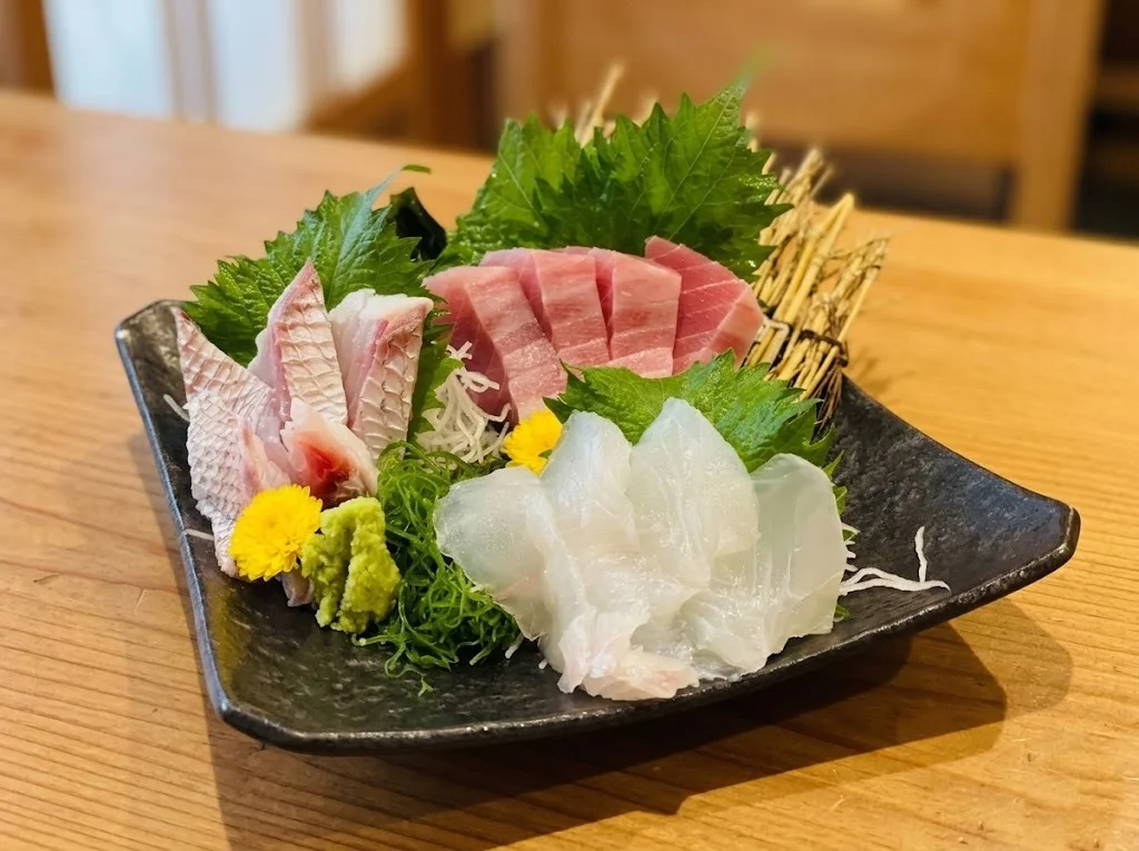 旬の魚介：お造りの盛り合わせ